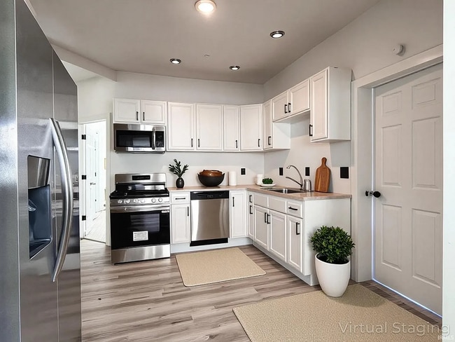 Photo - 733 S Armstrong St