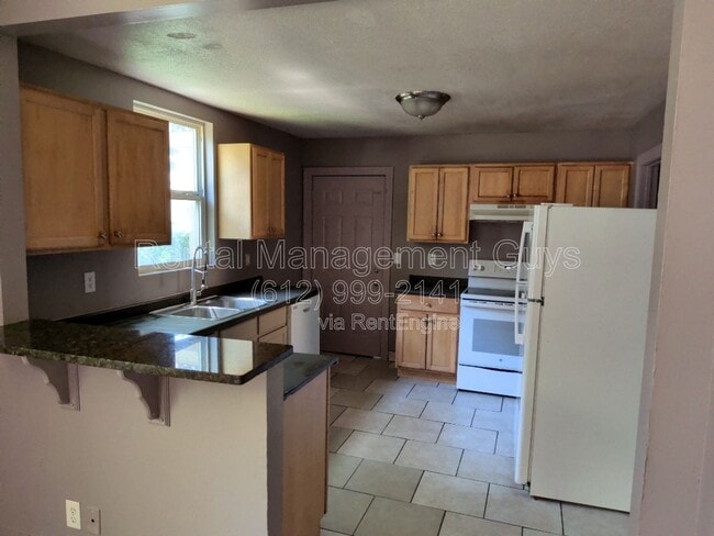 Photo - 1810 10th Ave S