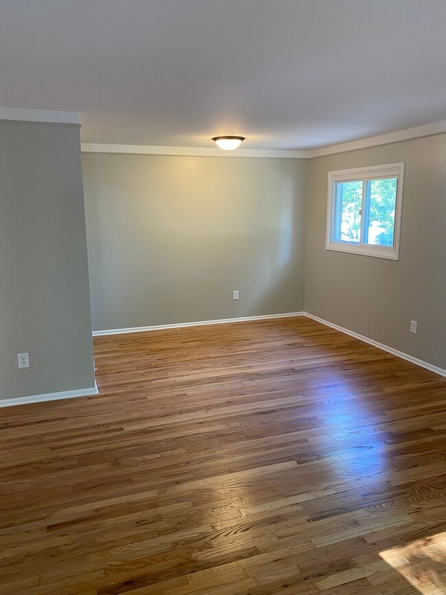 Photo - 422 Theodore Dr