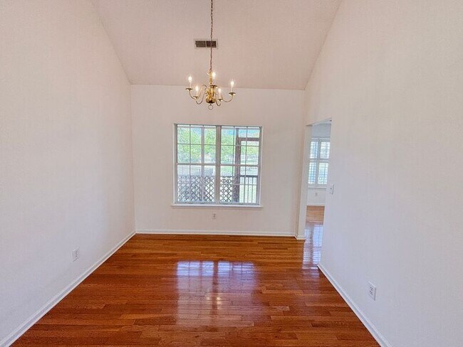 Photo - 118 Sea Cotton Cir