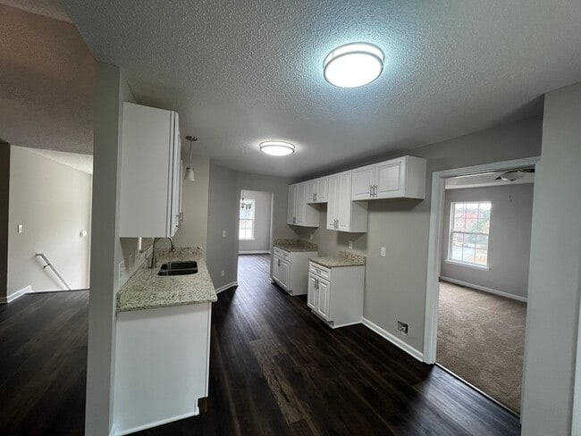 Photo - 98 Blue Springs Way