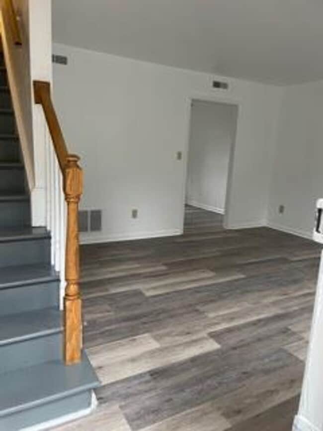 Photo - New Listing! Unidad 2625 Stephenson Avenue SW
