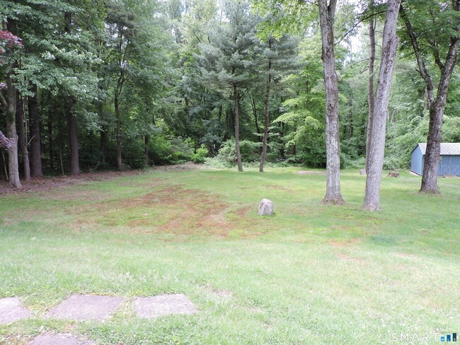 60 Mohegan Trail