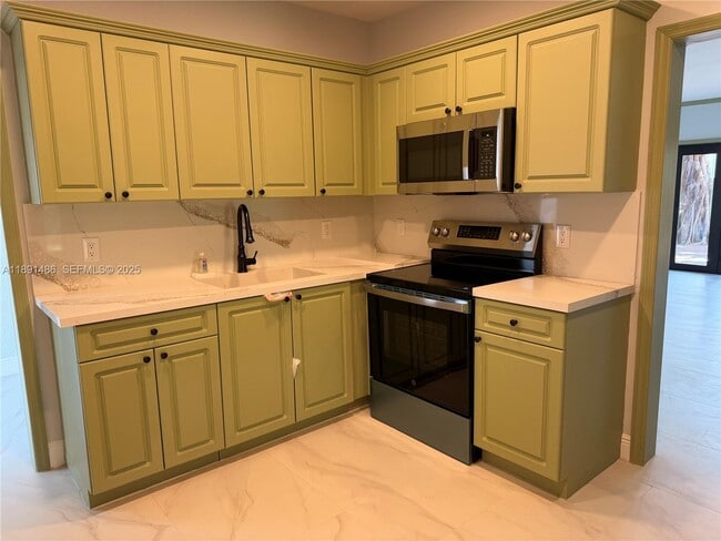 Photo - 2120 SW 84th Ave