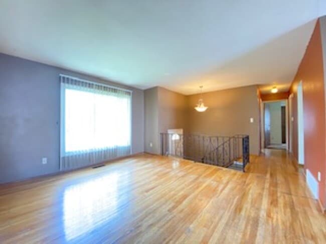 Photo - 3 Bedroom Home Available in Elkhart!