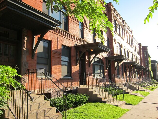 Photo - 115 W 15th St Unidad 1