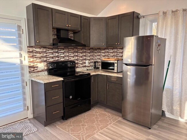 Photo - 215 Bryn Mawr Ave