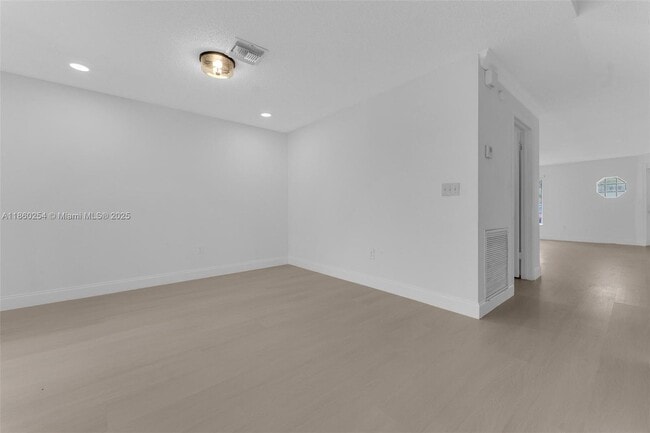 Photo - 9745 NW 37th St