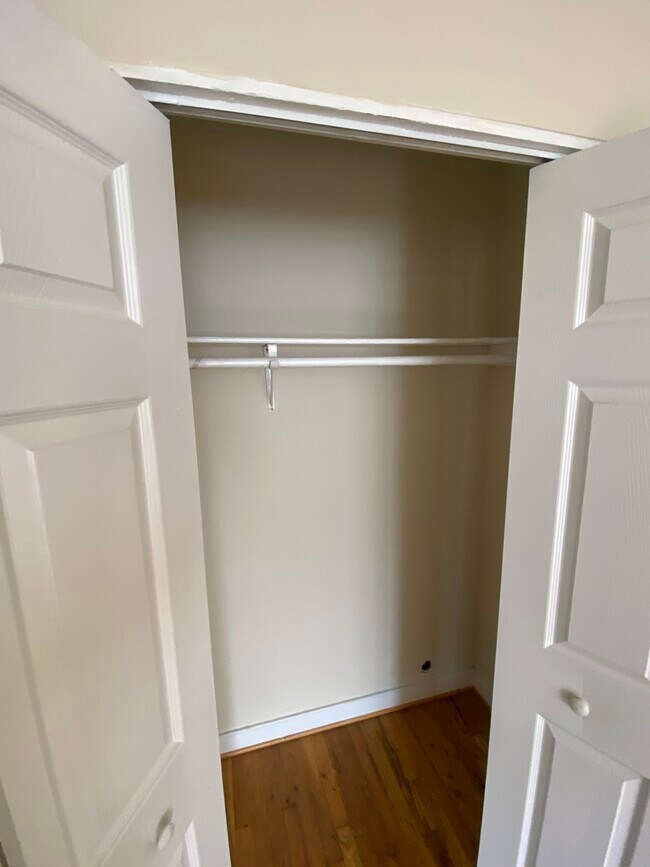 813 W Broad St Unidad C