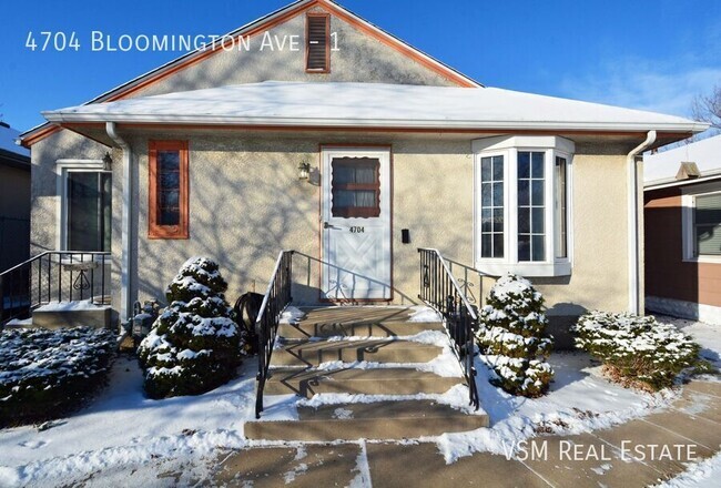 Building Photo - 50% Off January Rent! Updated Home in Prim...