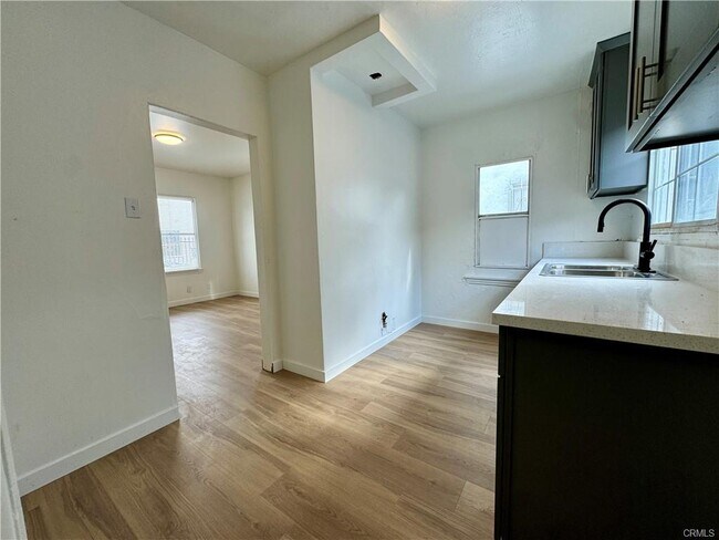 Photo - 2653 Cloverdale Ave Unit 1/4