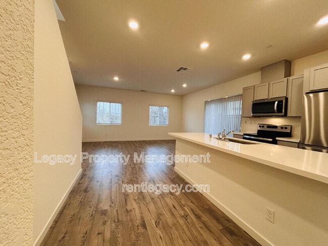 Photo - 5312 Molino Cir