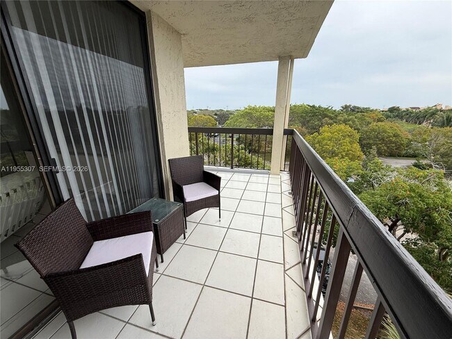 Photo - 825 Egret Cir Unit 511