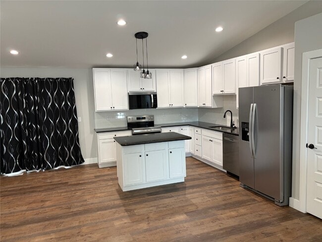 Photo - 1158 Marathon Dr