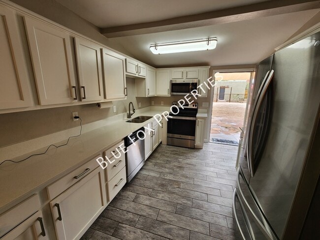 Photo - 619 S Highland Ave