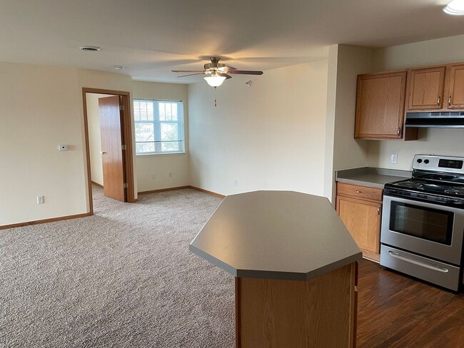 Photo - Door Creek Apartments