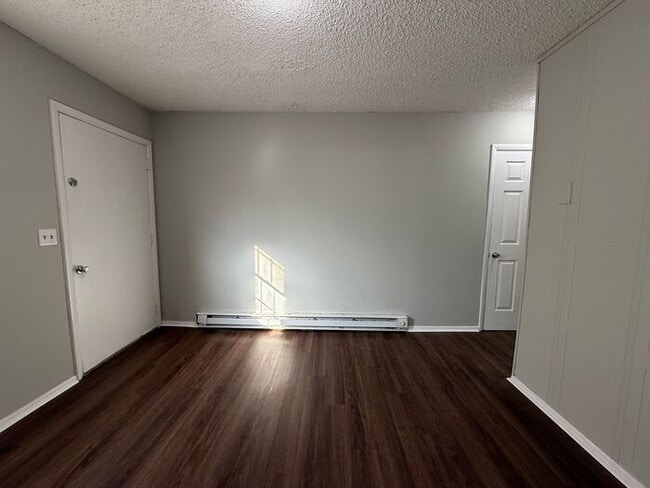 Photo - Just renovated!! Inglewood 1 bedroom duplex by park!! Pets okay!