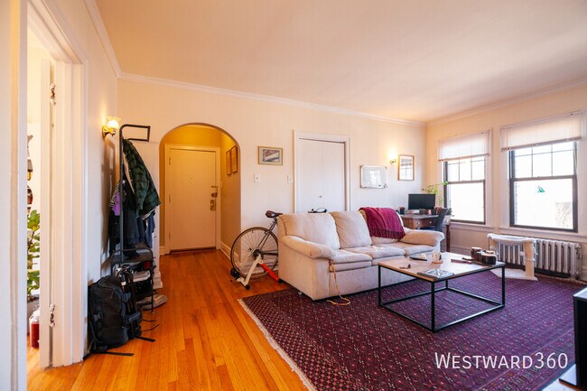 Photo - 1618 W Farwell Ave Unit 3A