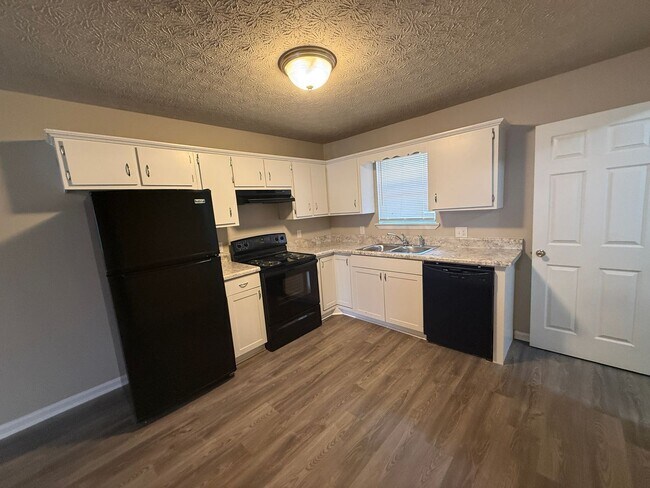 Photo - 113/115 Deer Creek Dr Unit 113 Deer Creek Dr