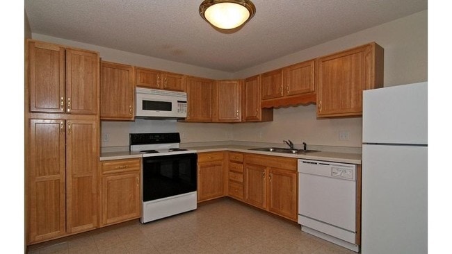 Photo - The Oaks of Lake George Senior Community 55+