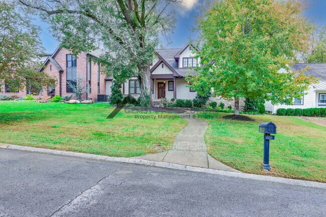 Photo - 210 38th Ave N