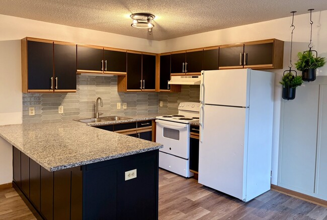Photo - 1259 Taylor St
