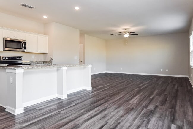 Photo - 941 Feldman Chase