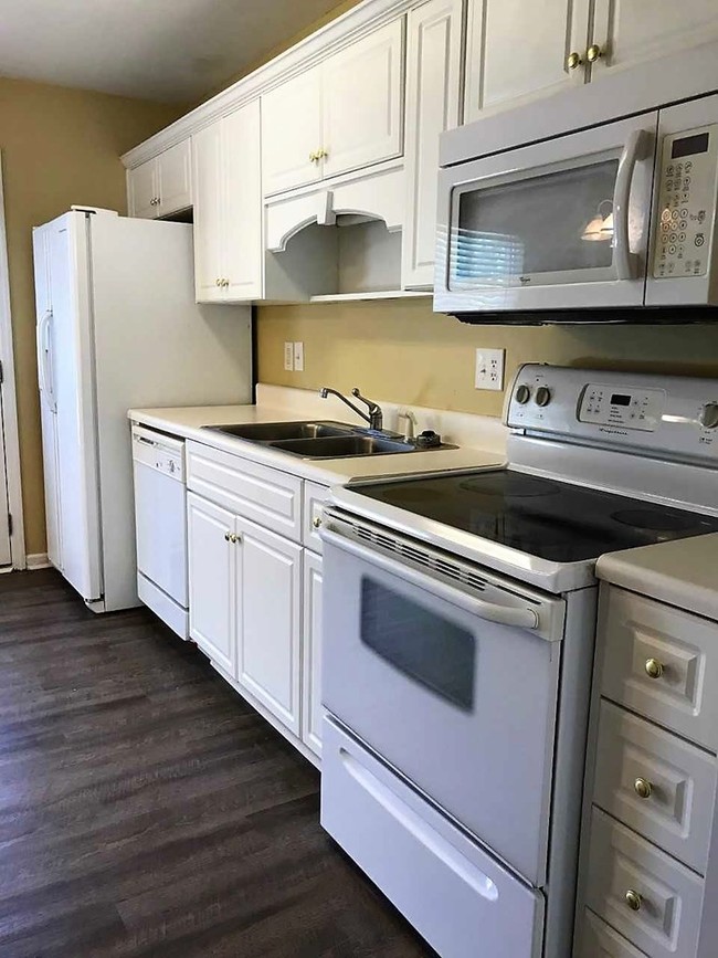 Photo - 239 High Point Way