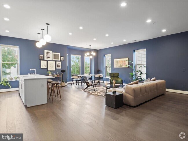 Building Photo - 770 Park Rd NW Unit 203 Rental