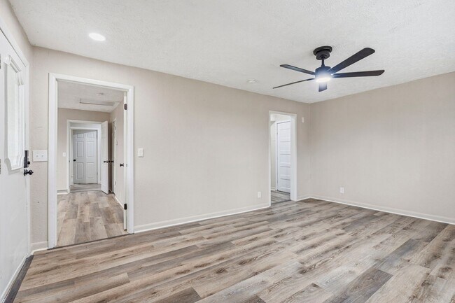 Photo - Move-In Ready 3 Bed with Modern Updates & Detached Garage