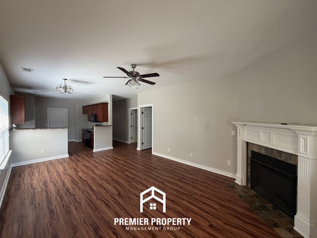 Photo - 265 Hathaway Ln