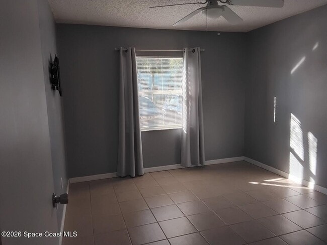 Photo - 130 Summer Pl Unit 10