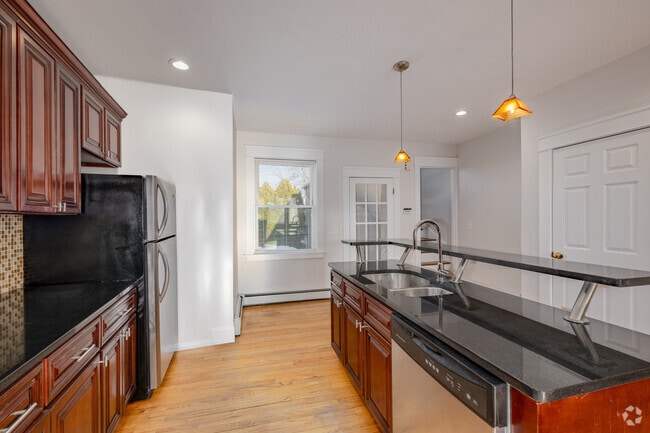 1BR, 1.5BA - 1,300SF - Kitchen