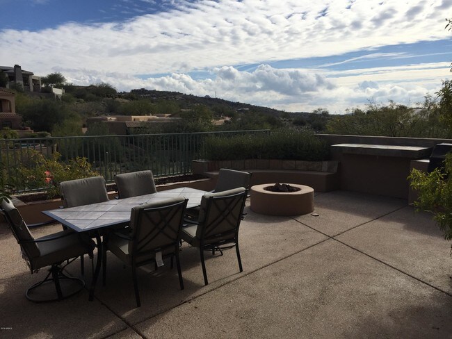 9715 N Azure Ct