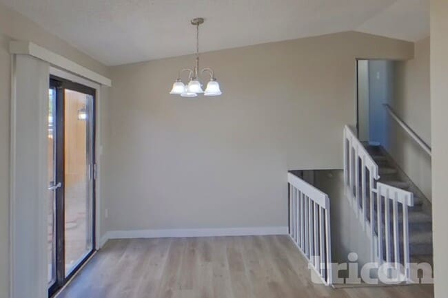 Photo - 3127 Moonbeam Cir S