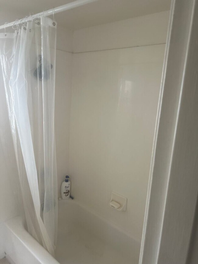 Photo - South of BYU Campus 2 bed/ 1 bath Unidad 21