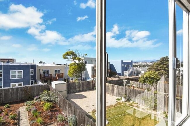 Photo - 1551 27th Ave