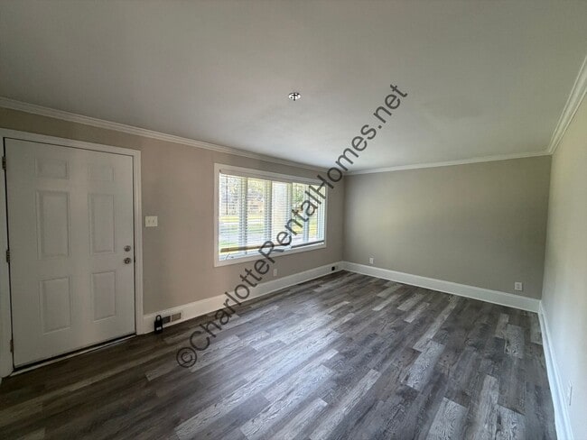 2116 Tarlton Dr
