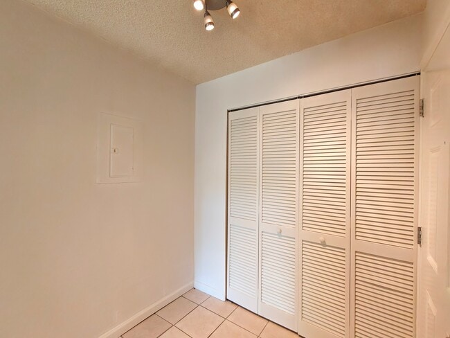Photo - 1810 NW 23rd Blvd