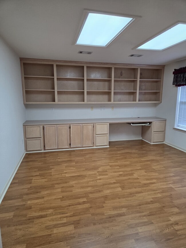 Photo - 111 Spruce St