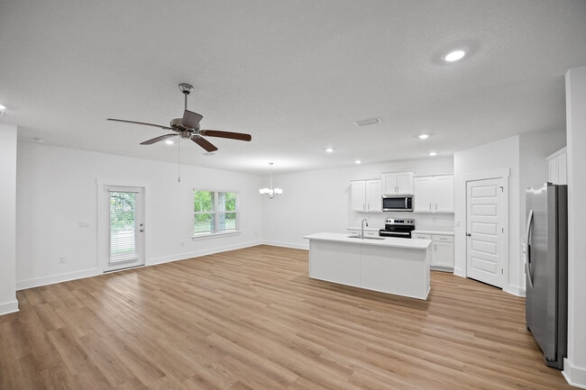 Photo - 21073 Teluga Ave