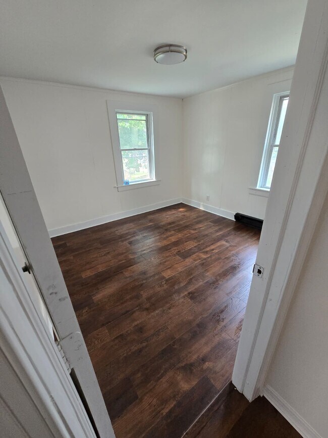 Photo - 135 Willow St