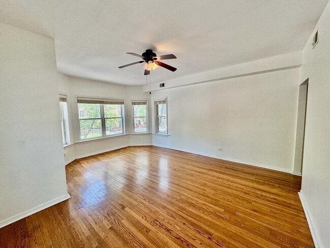 Photo - 6042 N Kenmore Ave Unit 1