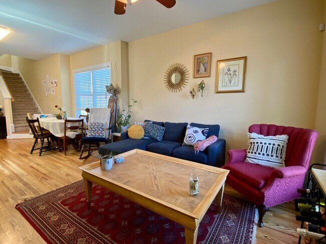 Photo - 3925 Lexington Dr