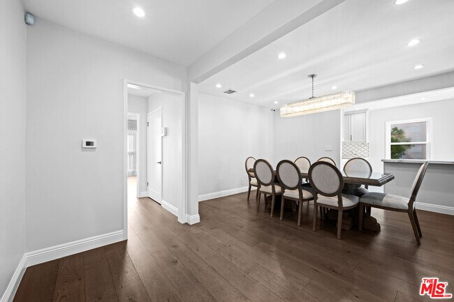 Photo - 2036 Hillsboro Ave