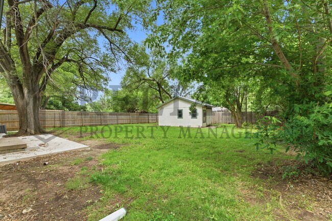 Photo - 1415 N Prairie Ln