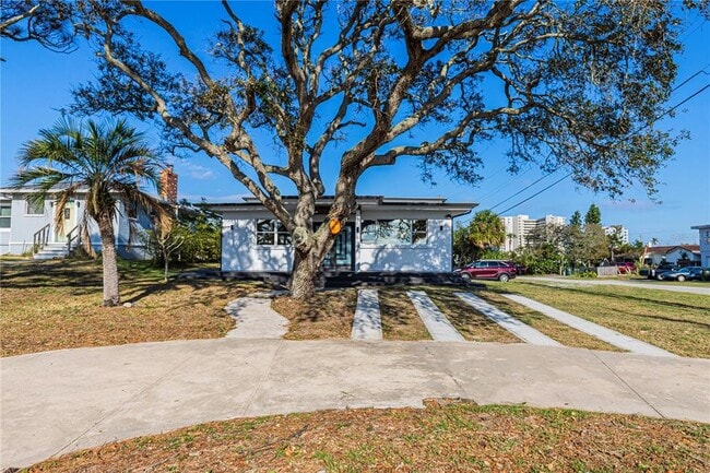 Photo - 2061 S Peninsula Dr