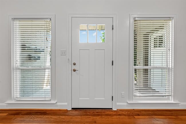 Photo - 2328 McClendon St