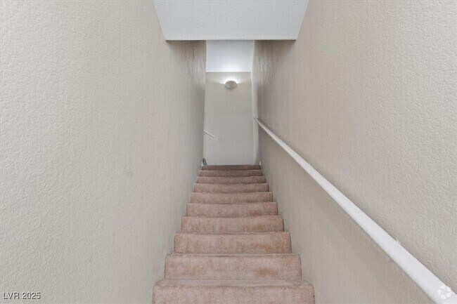 Building Photo - 10550 W Alexander Rd Unit 2049 Rental