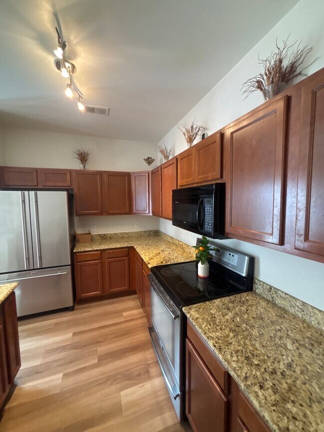 Photo - 657 Cornerstone Cir